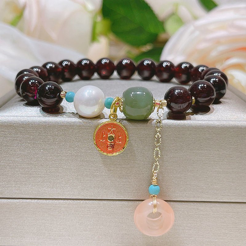 Charm-Armband mit natürlichem Granat und Jade – Buddha Power Store