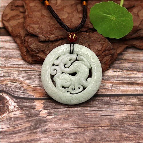 Collar hueco de dragón de jade natural - Buddha Power Store